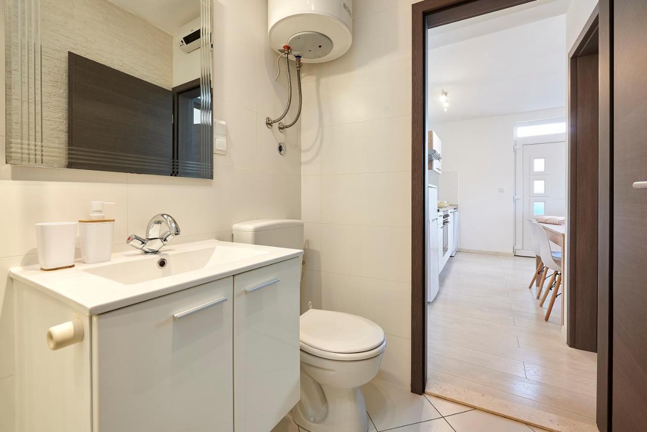 Apartmani Sara I Klara Trogir Kültér fotó