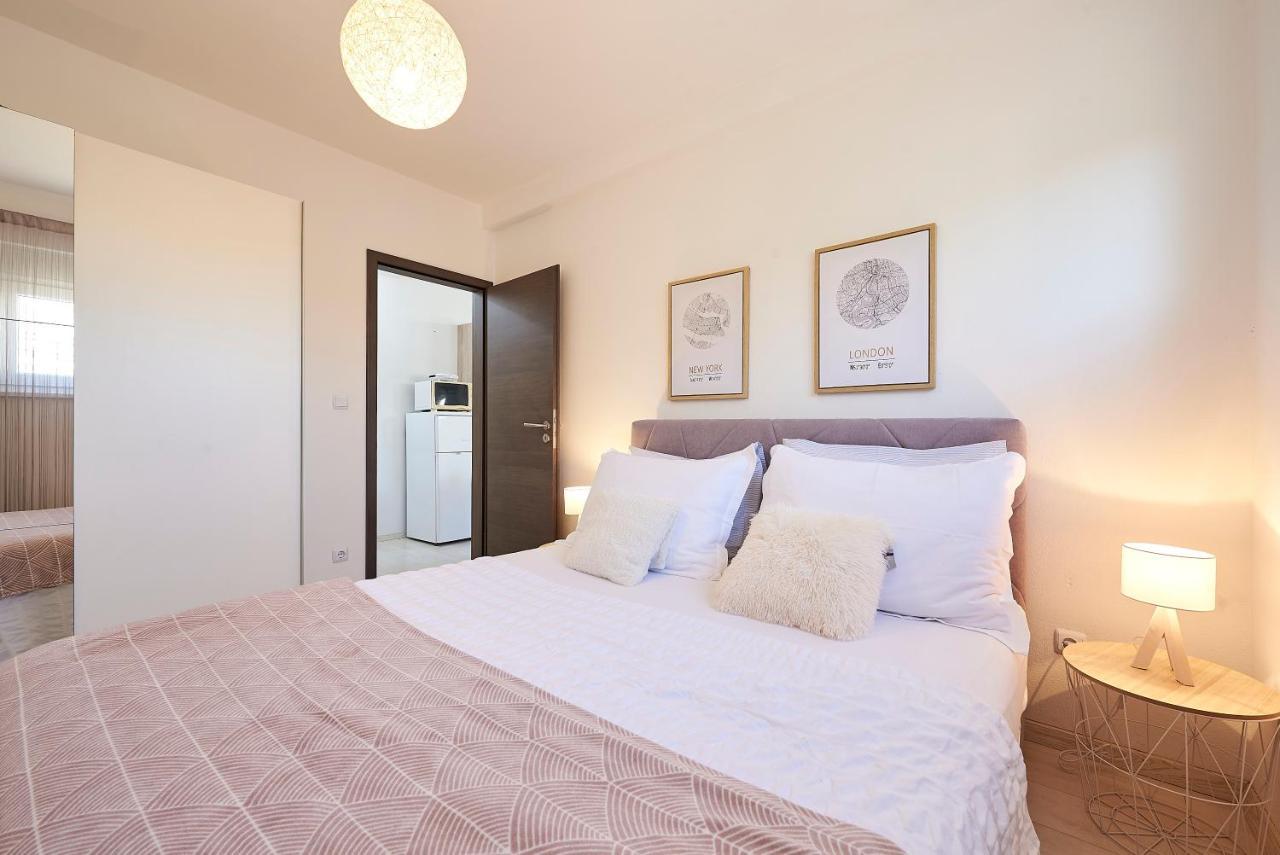 Apartmani Sara I Klara Trogir Kültér fotó