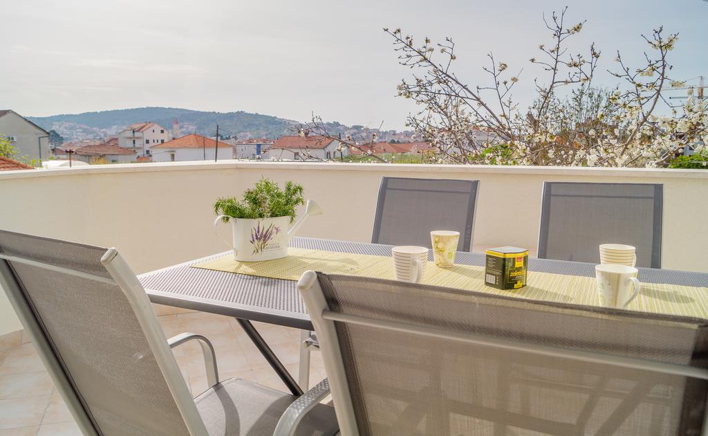Apartmani Sara I Klara Trogir Kültér fotó