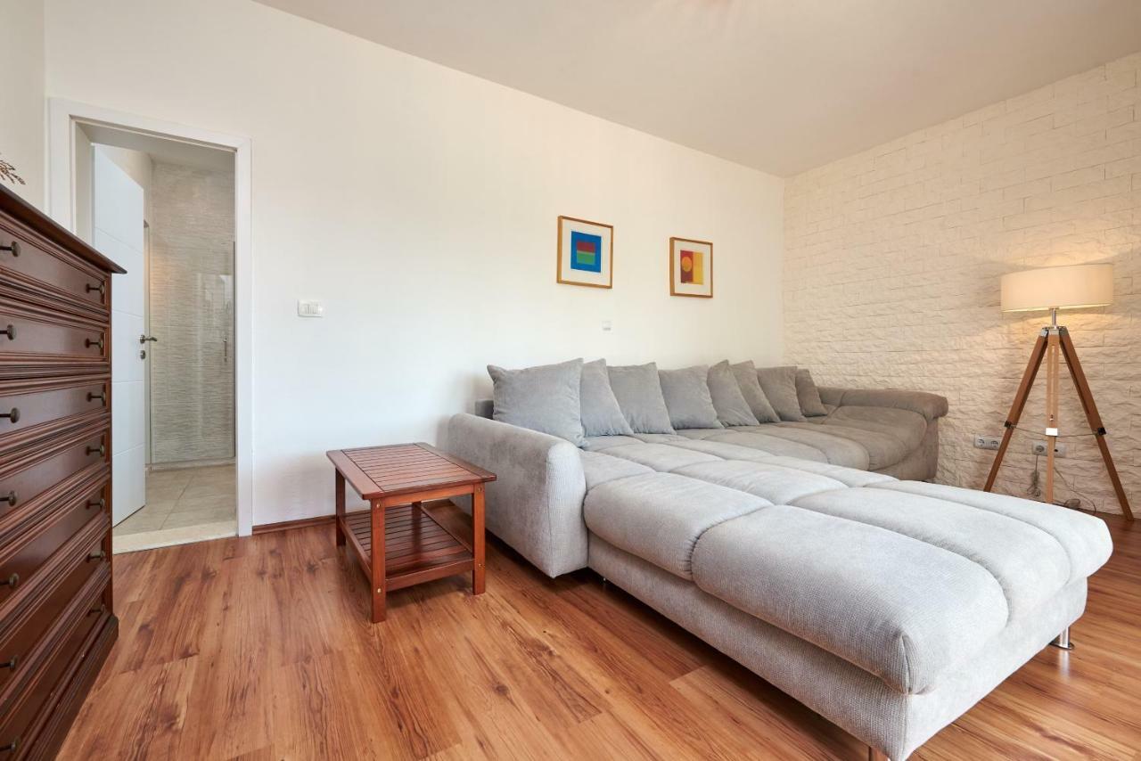 Apartmani Sara I Klara Trogir Kültér fotó