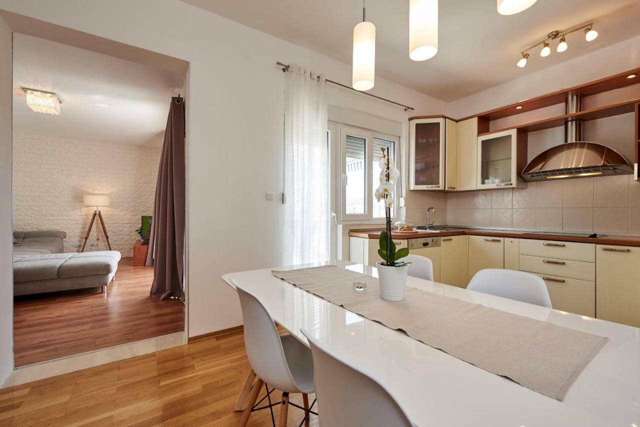 Apartmani Sara I Klara Trogir Kültér fotó