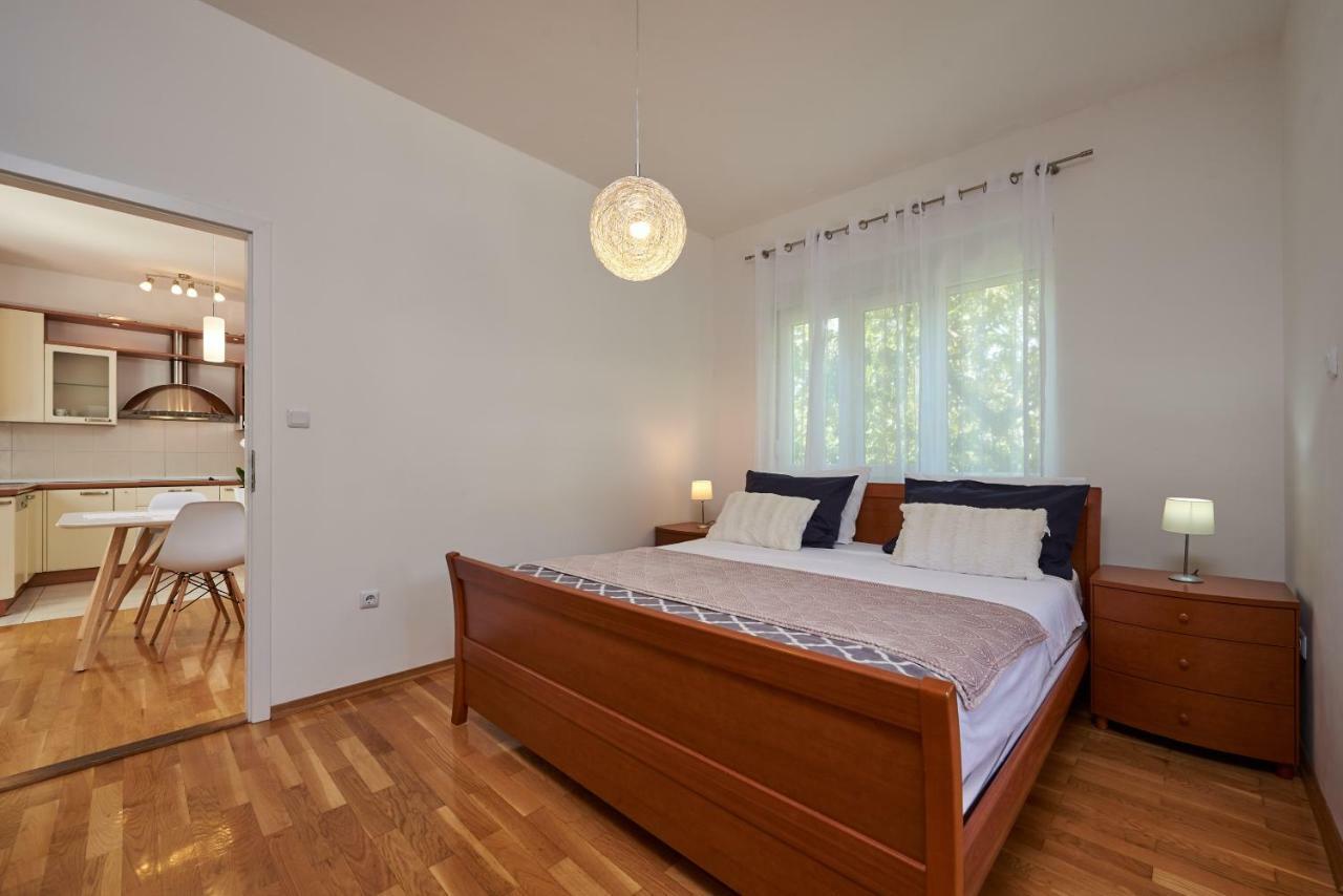 Apartmani Sara I Klara Trogir Kültér fotó